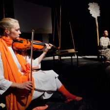 Duck, Death and the Tulip, foto: Miha Fras