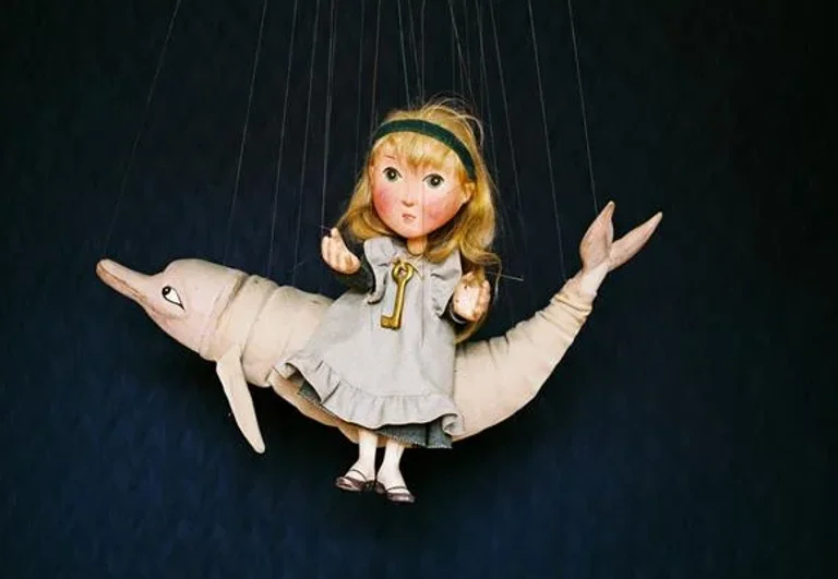 Odprašeno: Deklica Delfina in lisica Zvitorepka (1975) / 110 let Kristine Brenk