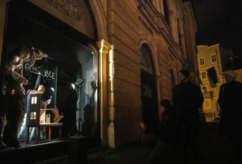 Ob svetovnem dnevu lutk na ogled gledališka raz-stava Nevidna