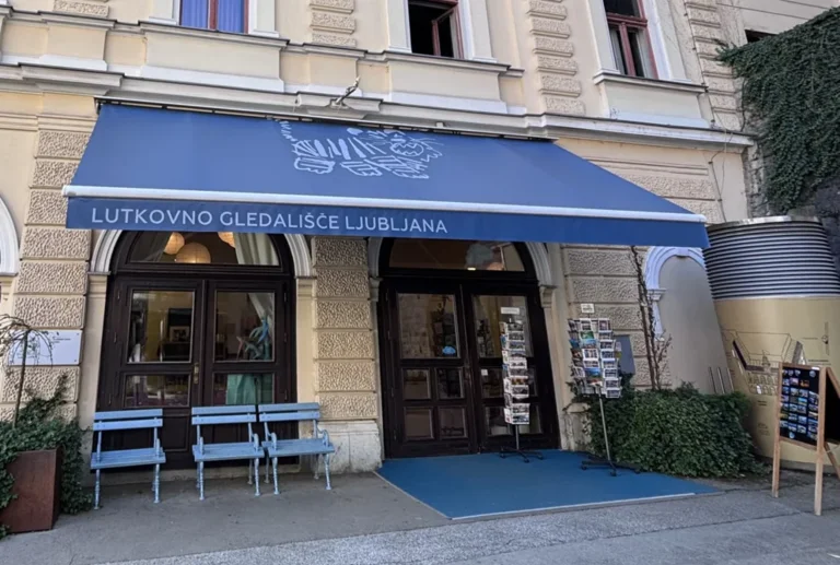 Skozi tisočere zgodbe