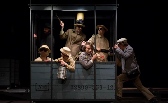 Emil in detektivi, izven