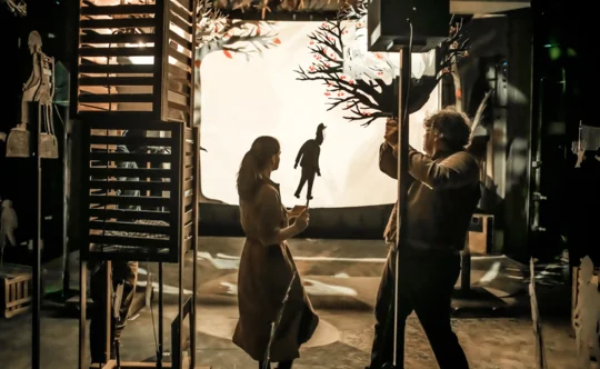 Moj dedek je bil češnjevo drevo, izven