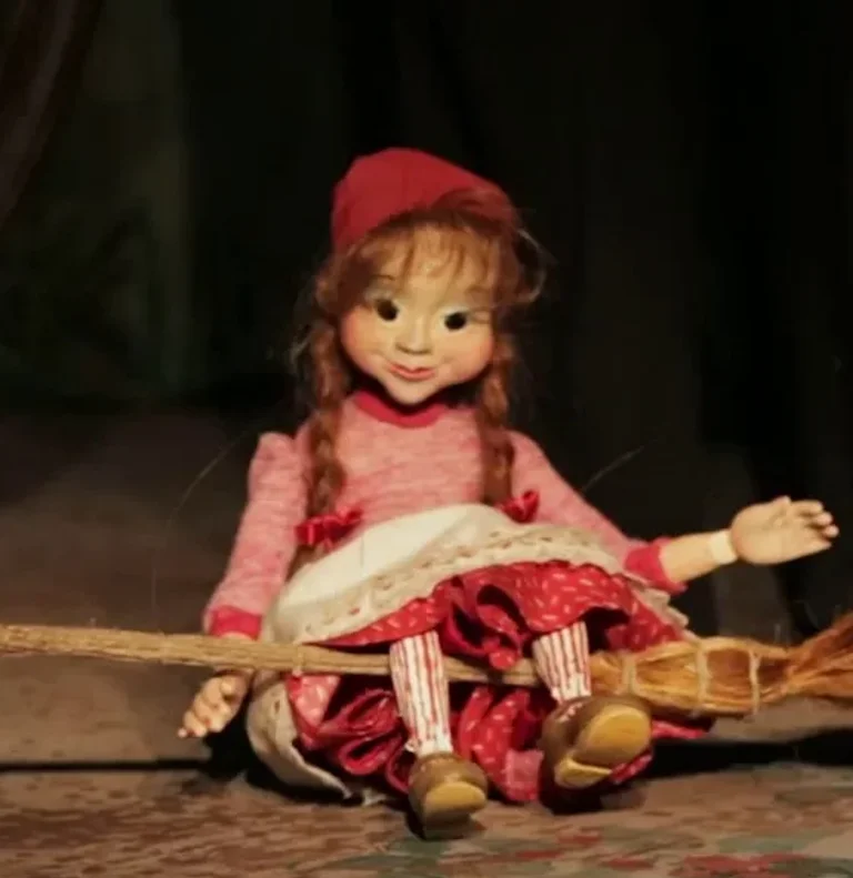 Mojca Pokrajculja